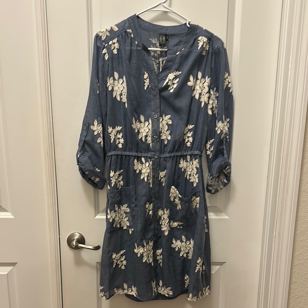 Floral Blue Dress by Label by Five Twelve NWT size 10